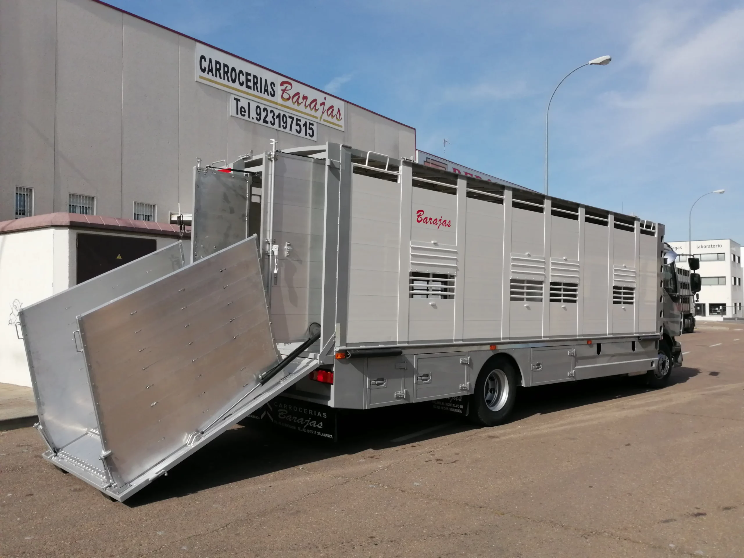 camiones para ganado vacuno